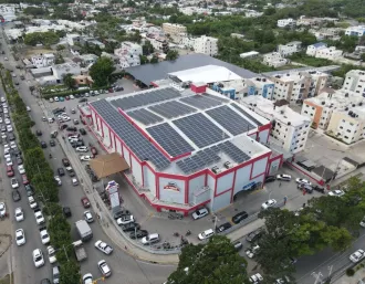 Eficiencia Energética en Supermercados con Tecnología Solar Avanzada